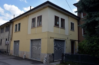 zoom immagine (Casa singola 320 mq, soggiorno, 3 camere, zona Sant'Ambrogio di Valpolicella)