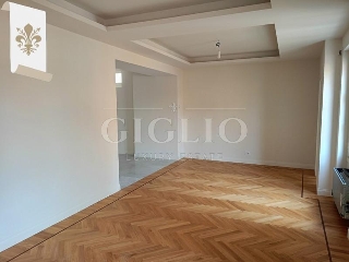 zoom immagine (Appartamento 132 mq, 2 camere, zona Centro Duomo)