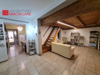 zoom immagine (Appartamento 105 mq, soggiorno, 2 camere, zona Via Taranto)