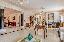 Villa 600 mq, soggiorno, 11 camere, zona Velletri