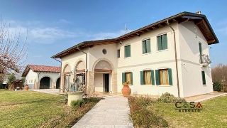 zoom immagine (Villa 520 mq, soggiorno, 4 camere, zona Pradipozzo)