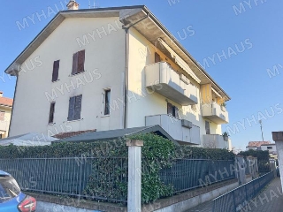 zoom immagine (Appartamento 90 mq, soggiorno, 2 camere, zona Capanni - Savignano Mare)