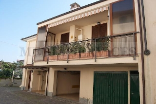 zoom immagine (Appartamento 105 mq, soggiorno, 1 camera, zona Sannazzaro Dè Burgondi - Centro)