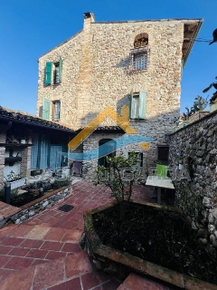 zoom immagine (Casa a schiera 90 mq, 2 camere, zona Castellaro)